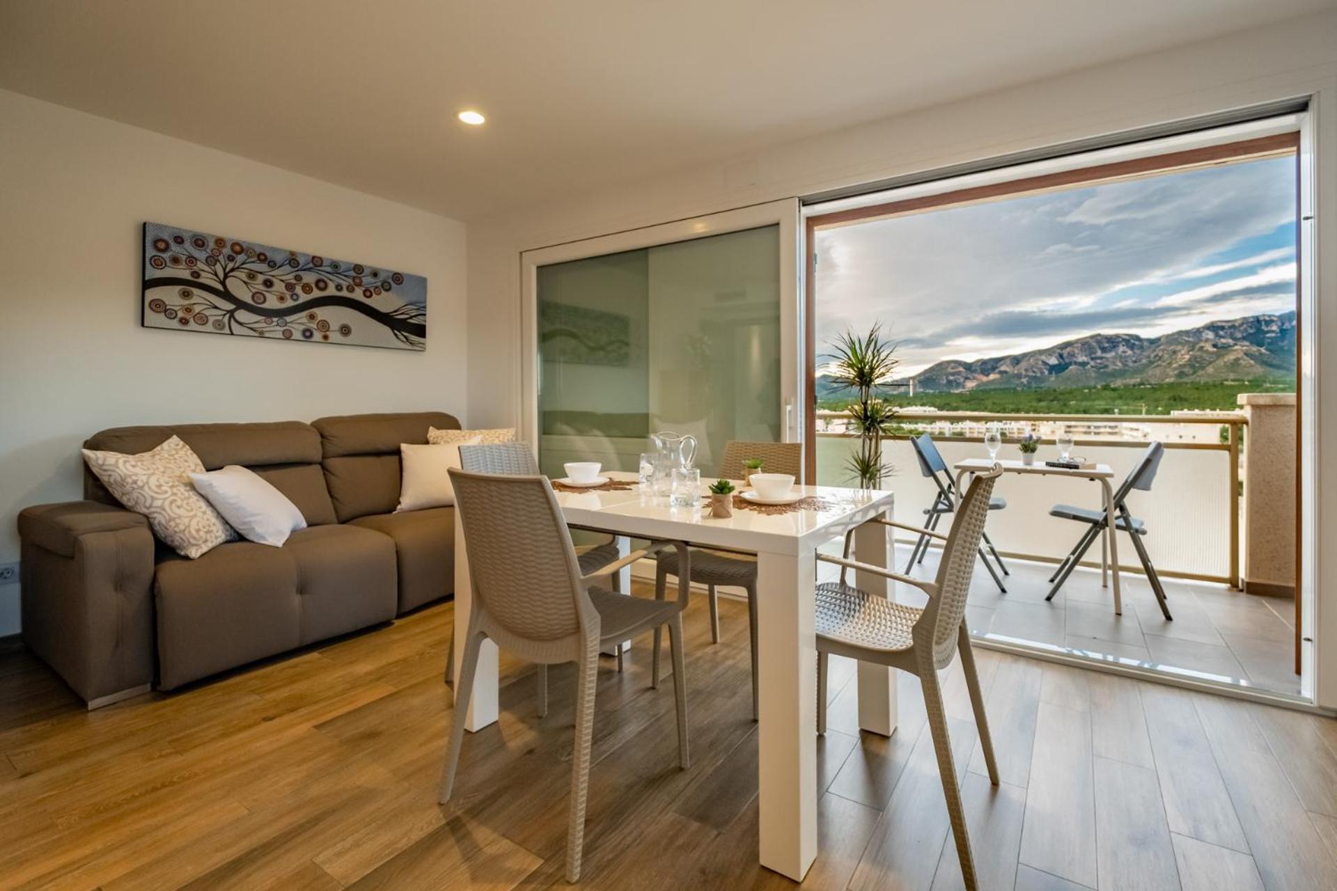 Apartamento Con Terraza, Vistas Playa Y Montana Hospitalet De L'Infant Bagian luar foto